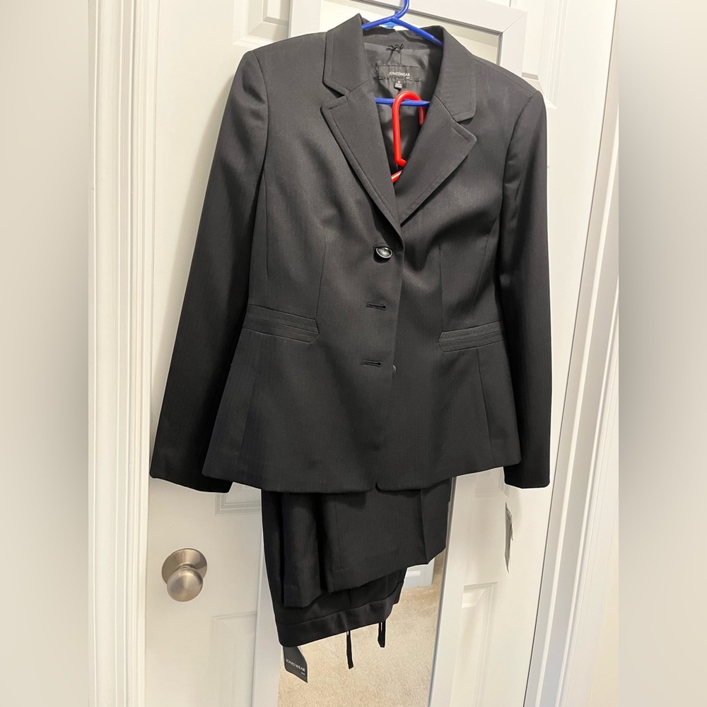 Pants suit , never worn